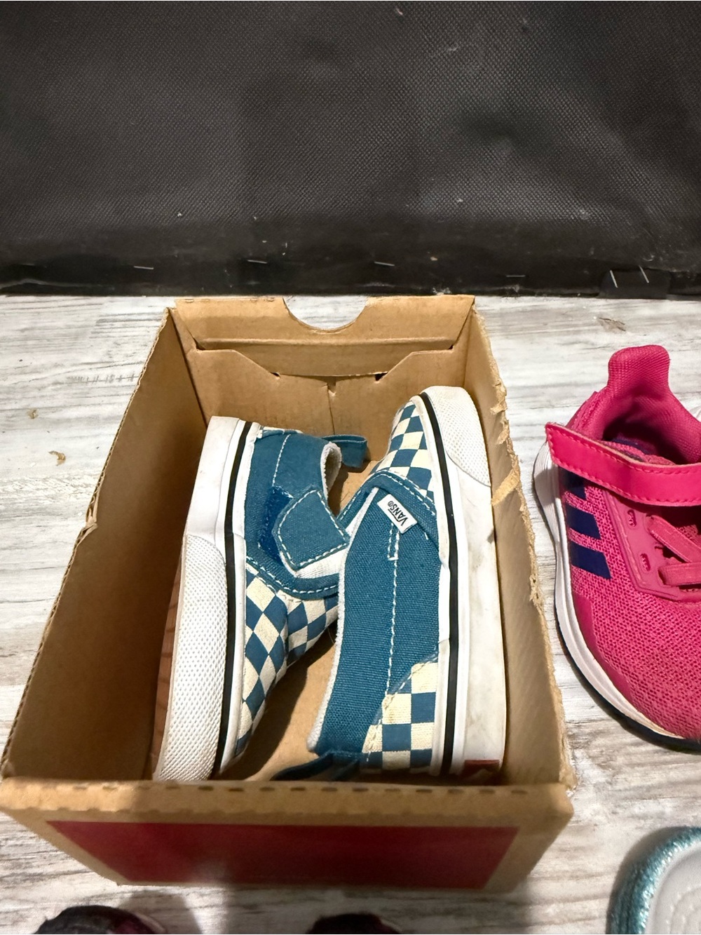 Toddler size 4 Vans Kids Checkerboard Slip-On Sneakers in Teal and Cream